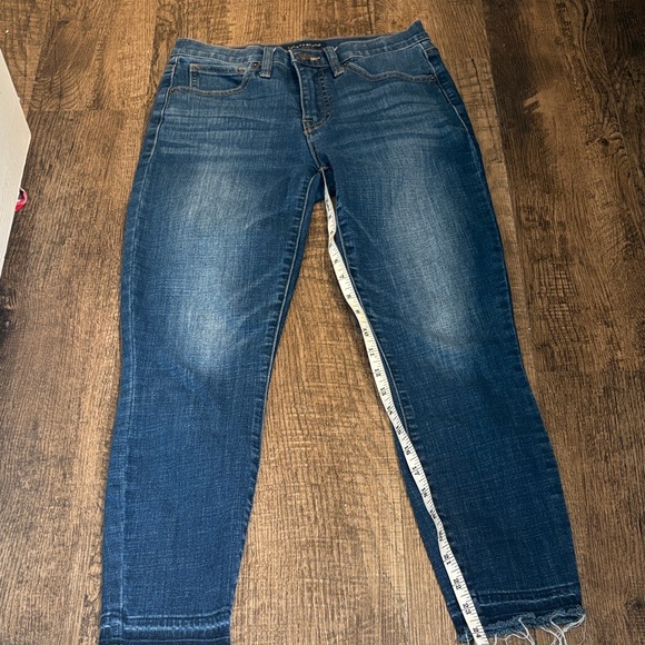 Lucky Brand Women's Medium Mid Rise Crop Ava Jeans Frayed Hem 27 / 4 Jeggings - Picture 4 of 7